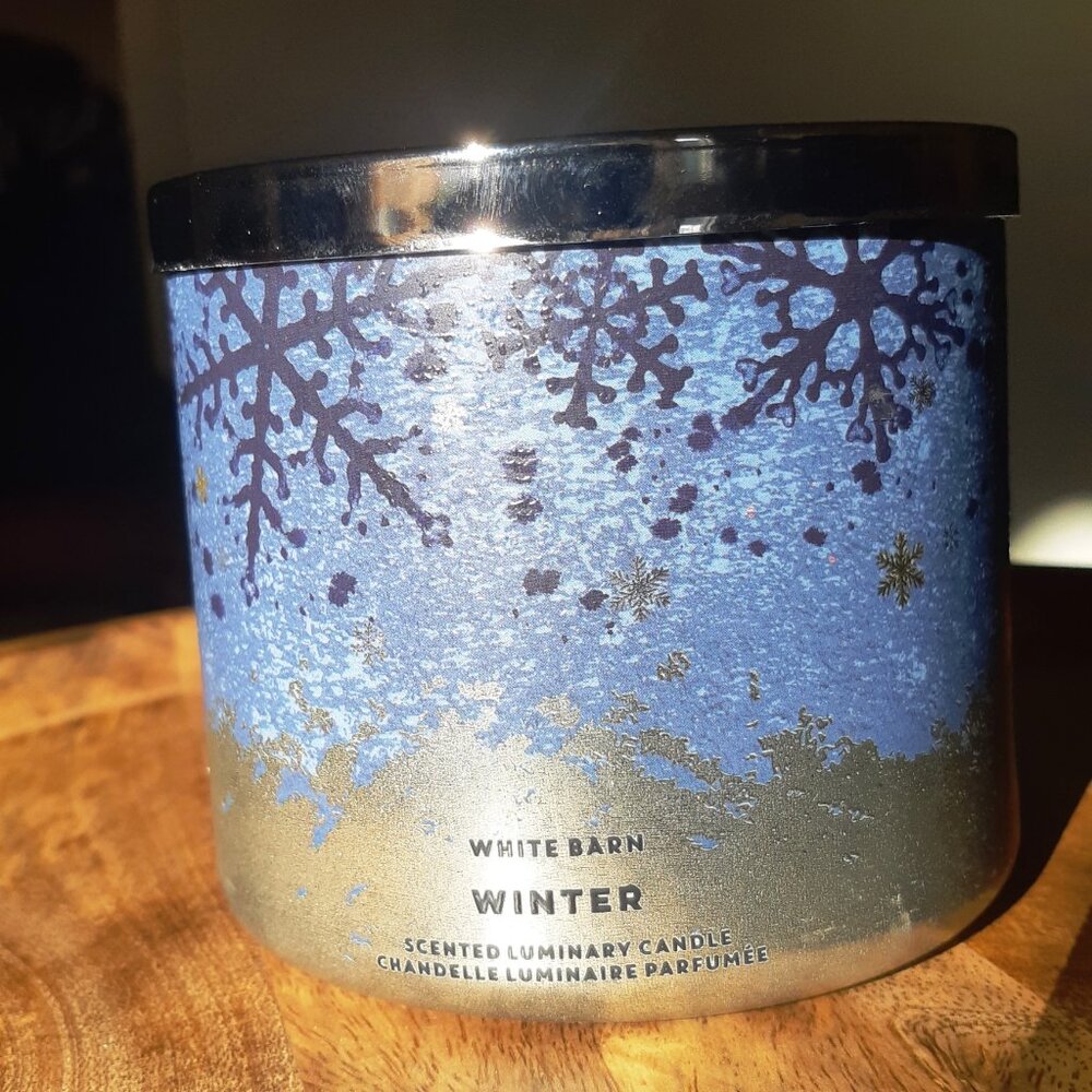 *New Bath & Body Works White Barn Winter Scent 3 Wick Candle with Lid